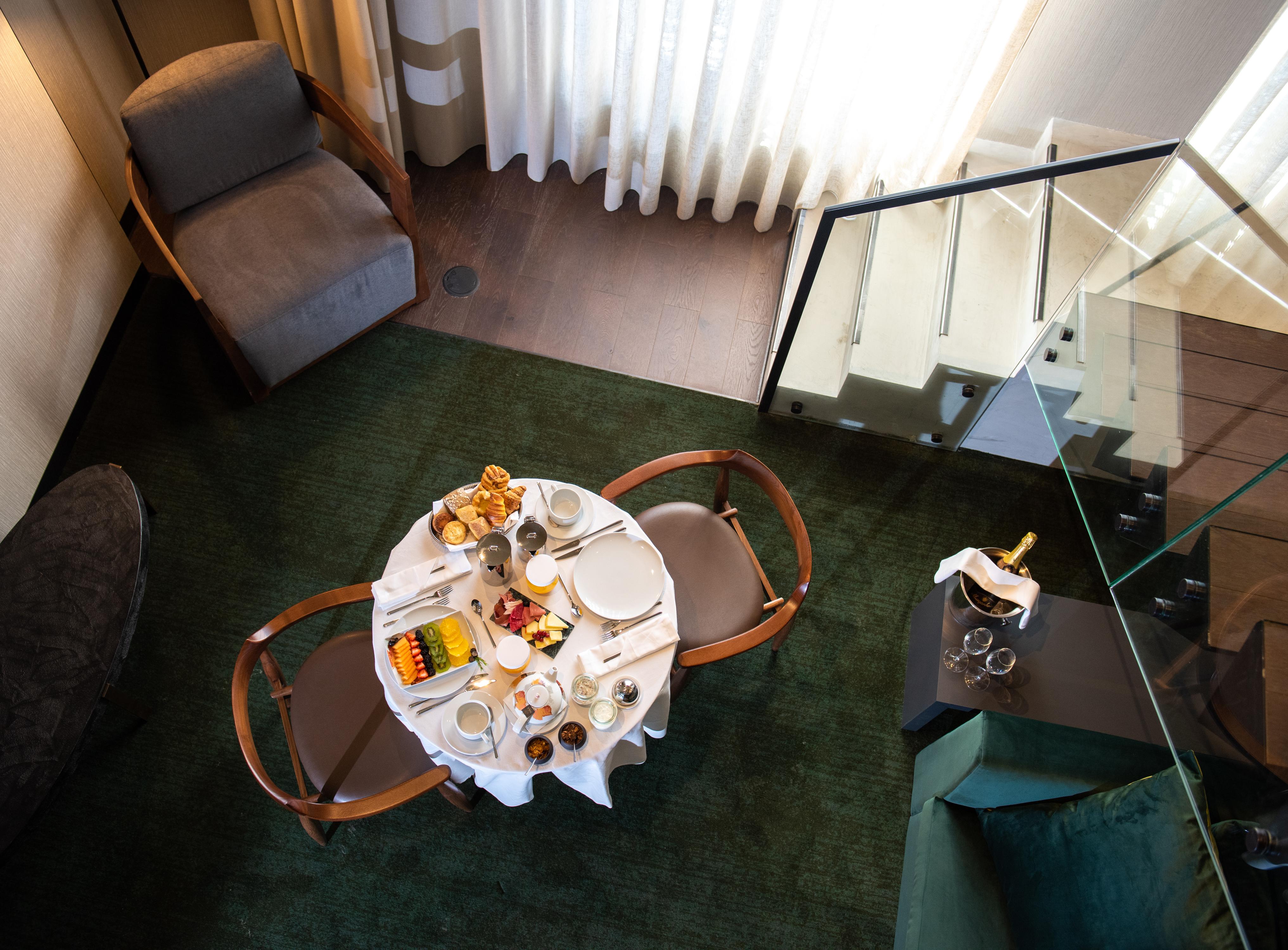 Hilton Porto Gaia Hotel Vila Nova de Gaia Exterior photo A table set for afternoon tea