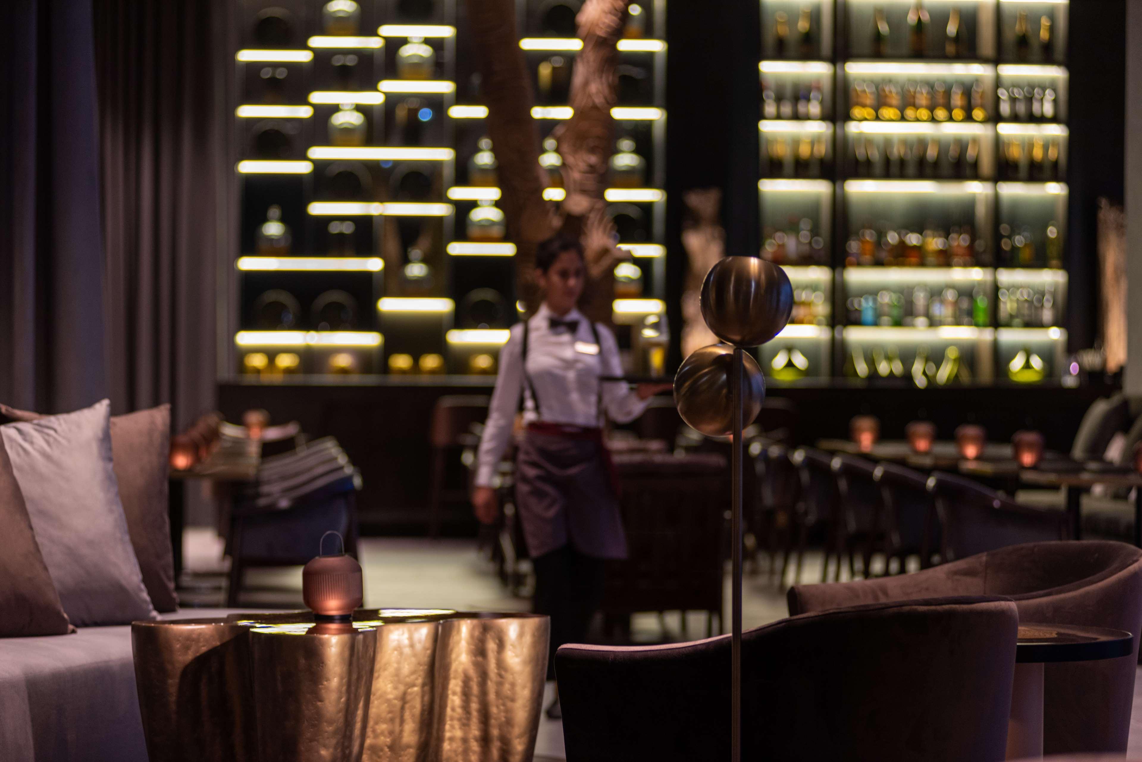 Hilton Porto Gaia Hotel Vila Nova de Gaia Exterior photo The bar at the hotel