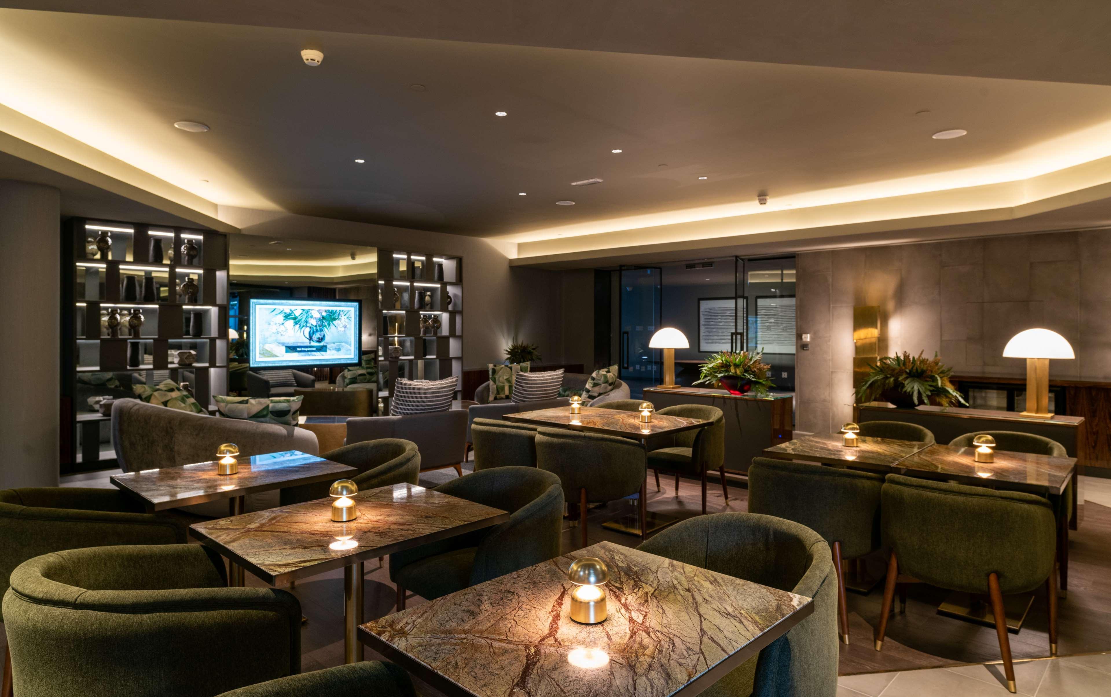Hilton Porto Gaia Hotel Vila Nova de Gaia Exterior photo The lounge at the airport