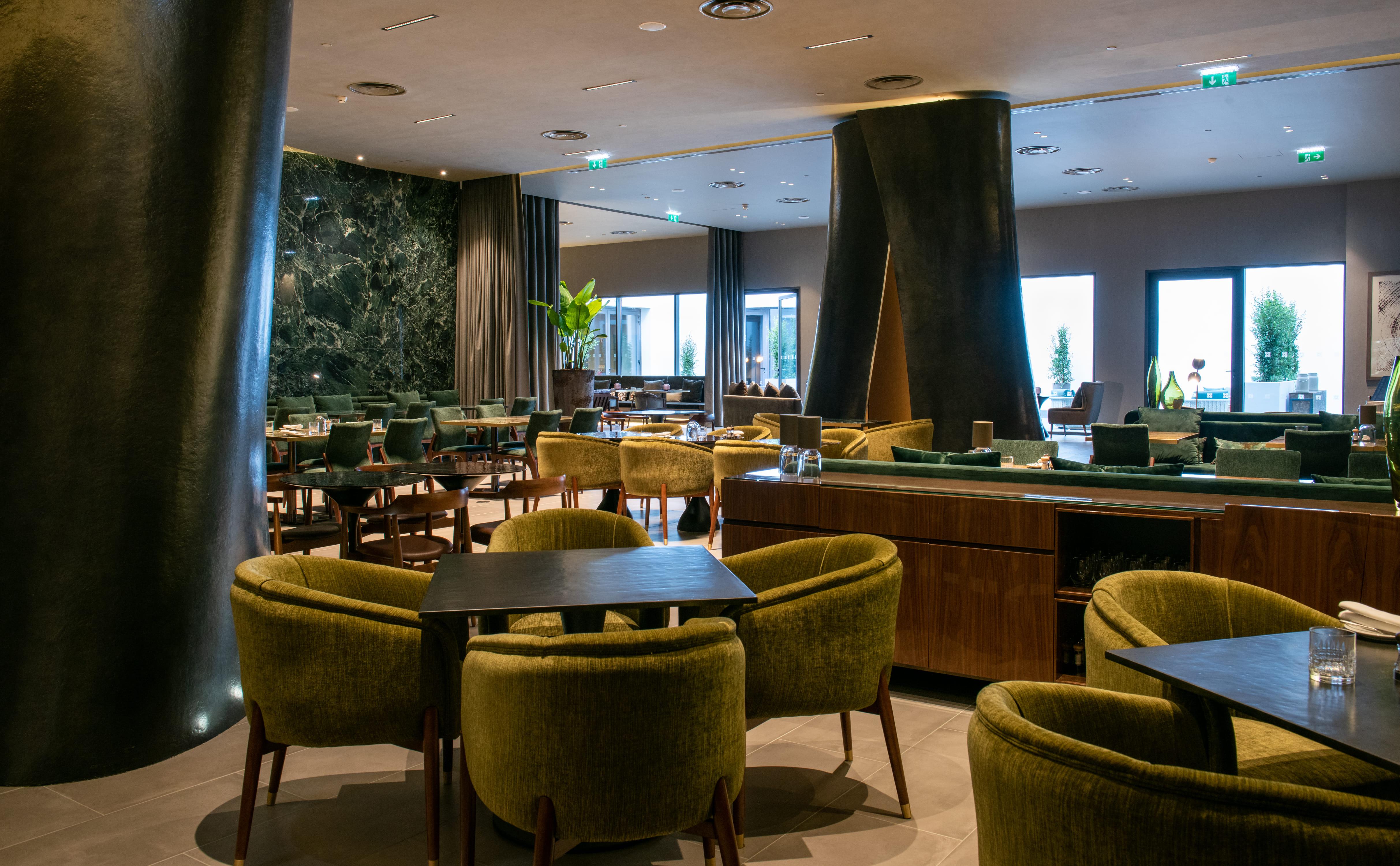 Hilton Porto Gaia Hotel Vila Nova de Gaia Exterior photo The lounge at the airport